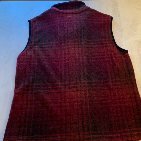 Talbots Fleece Plaid Zip Up Vest with Velvet Collar - Picture 4 of 6